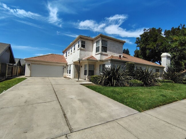 property at 2605 Marina Dr