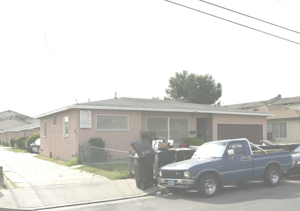 13528-13530 1/2 Cerise Ave in Hawthorne, CA - Building Photo