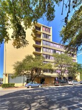 1800 Lavaca St, Unit A-806 in Austin, TX - Building Photo - Building Photo