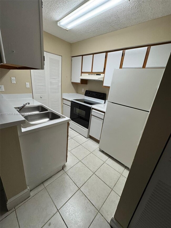 property at 1225 SW 46th Ave