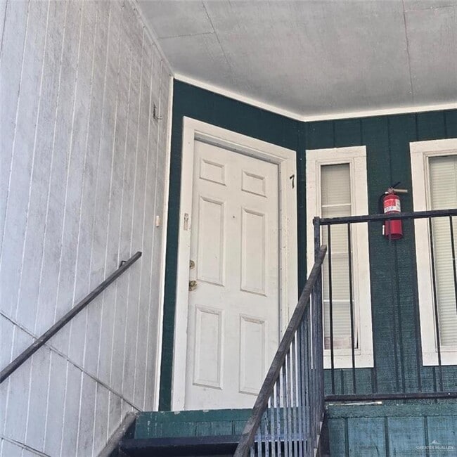 property at 12 W Daffodil Ave