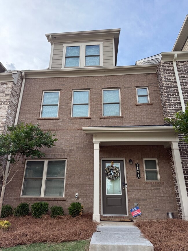 property at 3598 Hidden Valley Cir