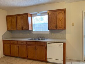 1718 Jennifer Cir-Unit -1720 in Norman, OK - Foto de edificio - Building Photo
