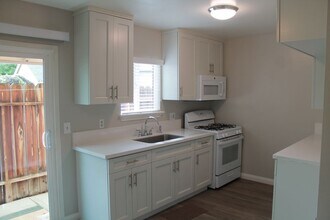 925a N Cordova St in Burbank, CA - Building Photo - Building Photo