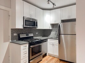 2424 N Kedzie Blvd, Unit A09W in Chicago, IL - Building Photo