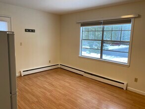 230 Sapsucker Woods Rd, Unit 1A in Ithaca, NY - Building Photo - Building Photo