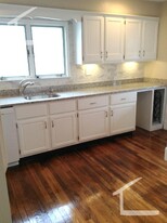 32 Irvington Rd, Unit 2 in Somerville, MA - Building Photo