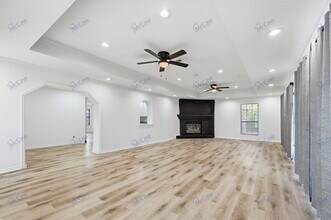 1423 Main St in Kaufman, TX - Building Photo - Building Photo