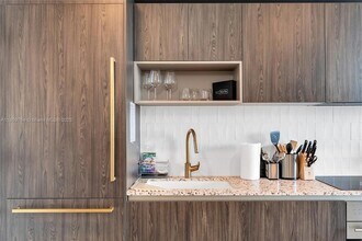 601 NE 1st Ave, Unit 4907 in Miami, FL - Building Photo - Building Photo