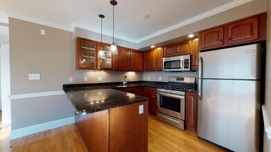 366 Dorchester St in Boston, MA - Building Photo - Building Photo