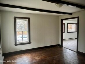 189 Maple Ave in Germantown, NY - Building Photo - Building Photo