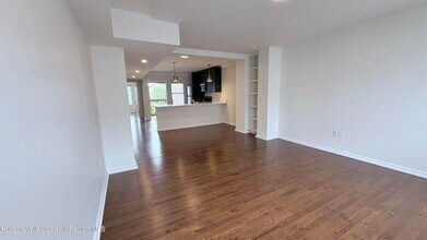 205 Warren St in Hudson, NY - Building Photo - Building Photo