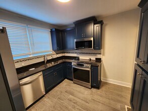 1231 Brookwood Dr in Winston-Salem, NC - Building Photo - Building Photo