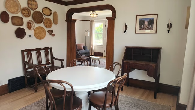 1337 S 56th St, Unit Upper in West Milwaukee, WI - Building Photo - Building Photo