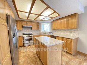 191 Hampshire Close NW in Calgary, AB - Building Photo - Building Photo