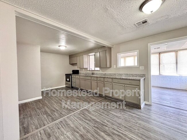 2309 Trosper Pl in Del City, OK - Building Photo - Building Photo