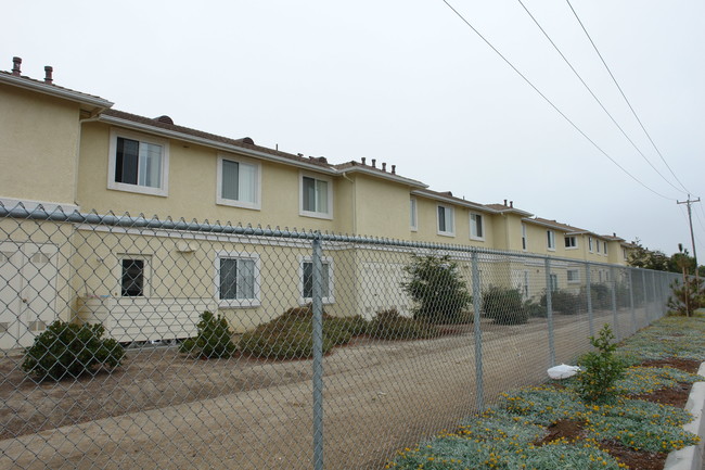 Salinas Bay Apartments in Salinas, CA - Building Photo - Building Photo