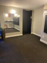 1856 Beacon St in Brookline, MA - Building Photo - Building Photo