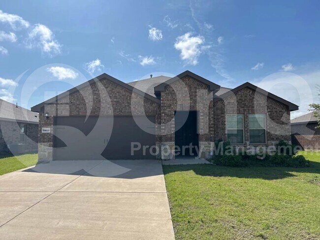 property at 3060 Stratford Wy