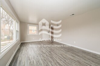 4204 Kugler Mill Rd in Cincinnati, OH - Building Photo - Building Photo