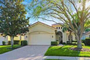7112 Maidstone Dr in Port St. Lucie, FL - Building Photo