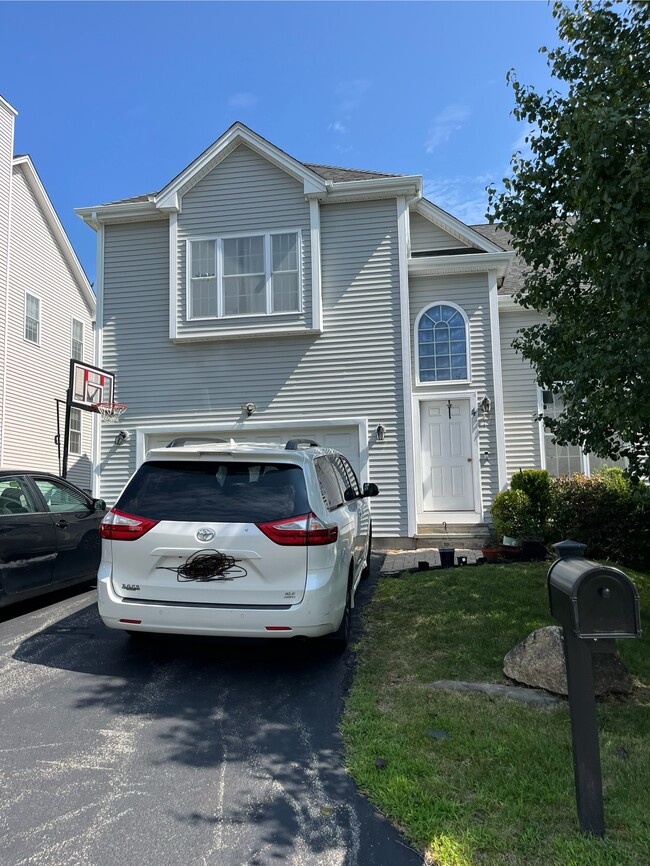 4 Zain Cir in Milford, MA - Building Photo - Building Photo