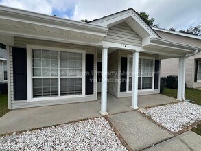174 Wildflower Ln in Pensacola, FL - Building Photo - Building Photo