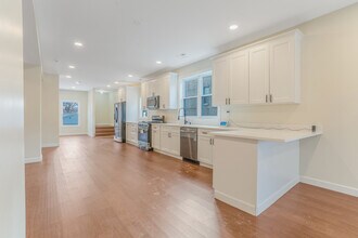 4019 N Tripp Ave in Chicago, IL - Building Photo - Building Photo