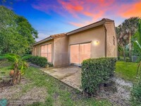 7657 Sanctuary Dr in Coral Springs, FL - Building Photo - Building Photo