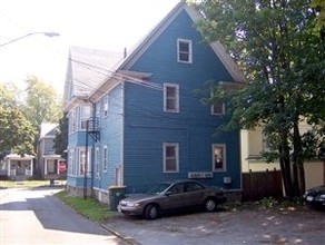 375 Alexander St in Rochester, NY - Foto de edificio - Building Photo