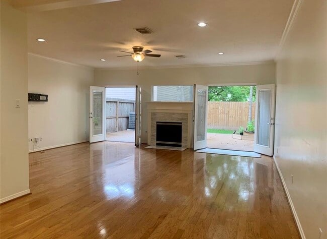 property at 4916 Maxie St