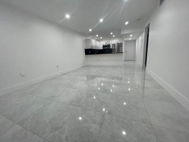 6070 W 19th Ave, Unit 316