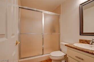 7040 Bailey Cir in Las Vegas, NV - Building Photo - Building Photo