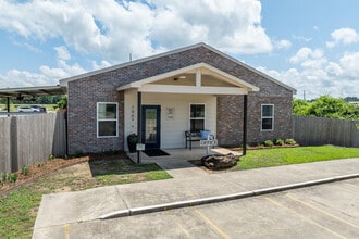 Fieldstone Place Apartments in Monroe, LA - Foto de edificio - Building Photo
