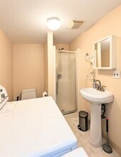 94 Walter Ct in Commack, NY - Building Photo - Building Photo