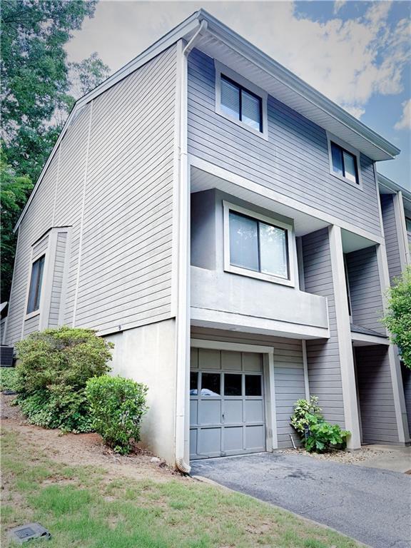 property at 2875 Torreya Way SE