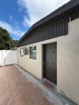 1702 W Dempsey Ave in Tampa, FL - Building Photo