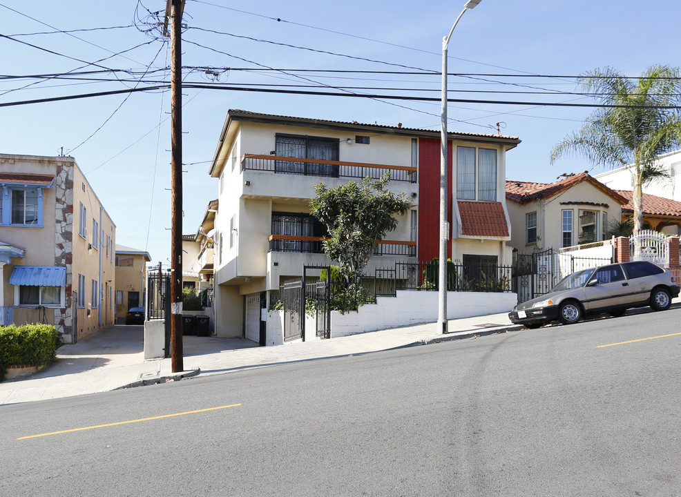 855 Centennial St in Los Angeles, CA - Foto de edificio