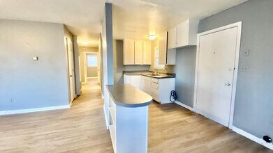 2448 E 30th St in Lubbock, TX - Building Photo - Building Photo