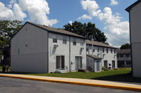 Walnut Villas in Vineland, NJ - Foto de edificio - Building Photo