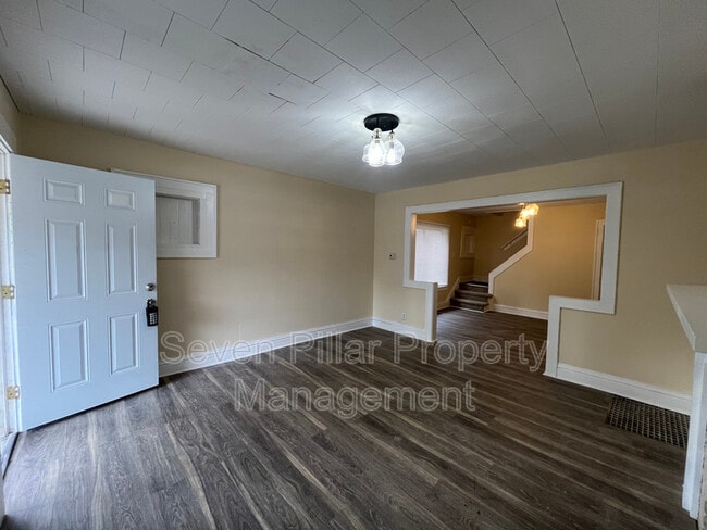 1042 E 16th Ave in Columbus, OH - Building Photo - Building Photo