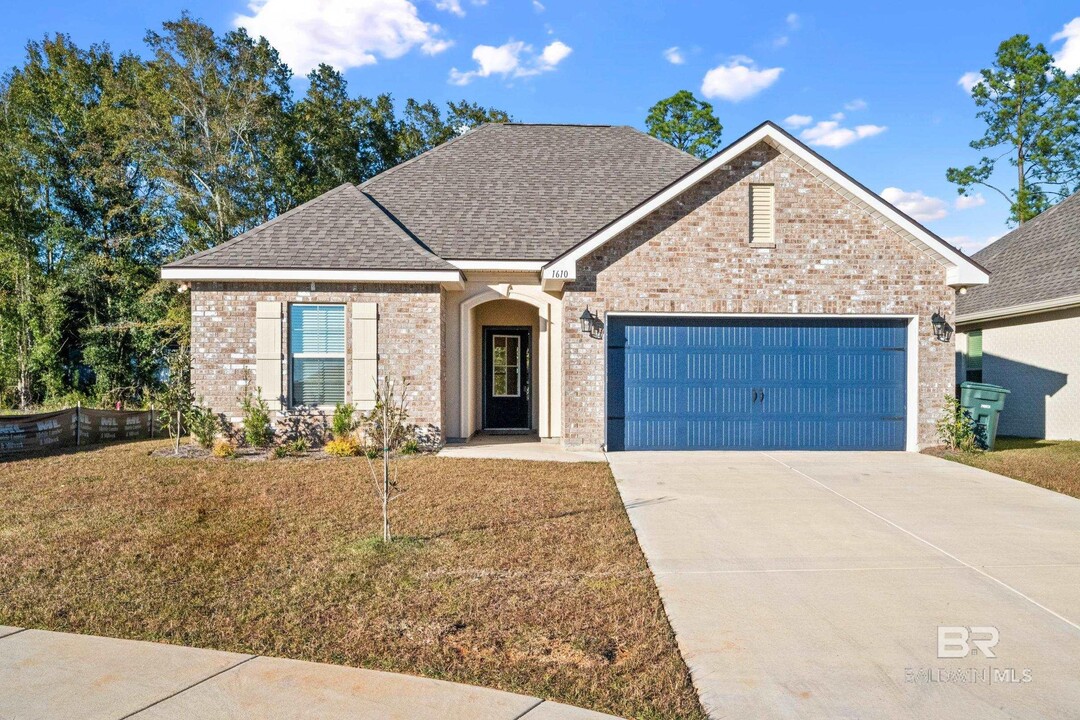 1610 Fenton Cir in Foley, AL - Building Photo