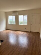 322 Cornell Dr in Burbank, CA - Building Photo - Building Photo