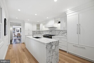 3418 Reservoir Rd NW in Washington, DC - Building Photo - Building Photo