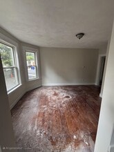33-35-35 Baker St in Malden, MA - Building Photo - Building Photo