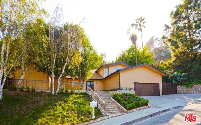 10926 Alta View Dr in Los Angeles, CA - Building Photo