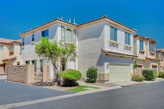 684 Sumatra Pl in Henderson, NV - Building Photo - Building Photo