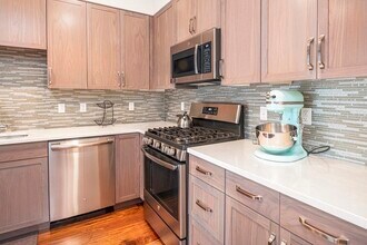 3531 Washington St, Unit 206 in Boston, MA - Foto de edificio - Building Photo