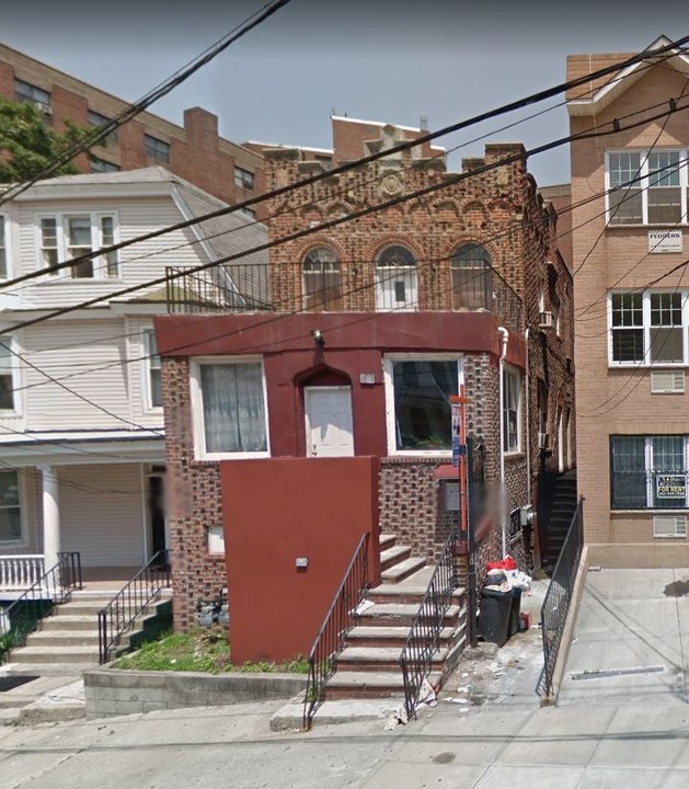 1812 Palisade Pl in Bronx, NY - Building Photo