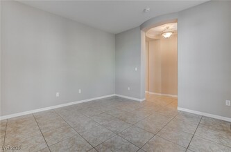 953 Tafalla Ct in Las Vegas, NV - Building Photo - Building Photo